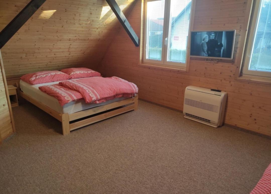 Apartmanova Chata Secanda S Bazenem, U Secske Prehrady Luaran gambar